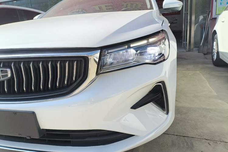 Used Geely Auto Emgrand 2023 4th Generation Champion Edition 1.5L CVT Prestige Model Left Front Headlight