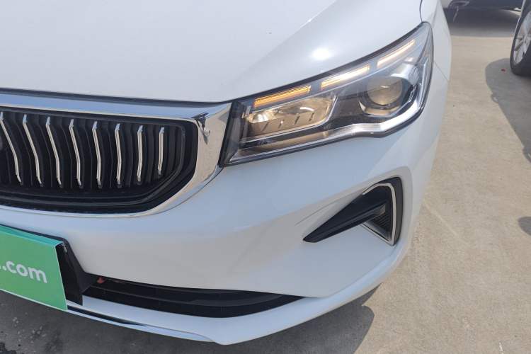 Used Geely Auto Emgrand 2023 4th Generation Champion Edition 1.5L CVT Luxury Model Left Front Headlight