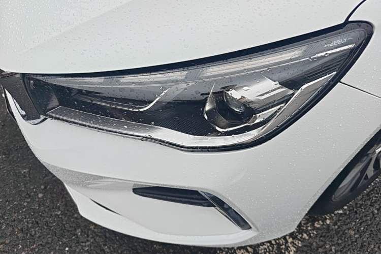 Used Geely Auto Emgrand 2023 4th Generation Champion Edition 1.5L CVT Luxury Model Left Front Headlight