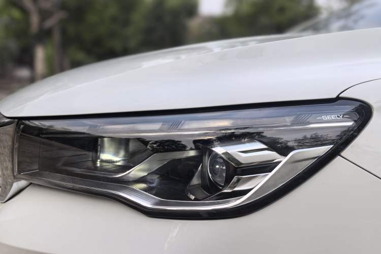 Used Geely Auto Emgrand 2023 4th Generation Champion Edition 1.5L CVT Prestige Model Left Front Headlight