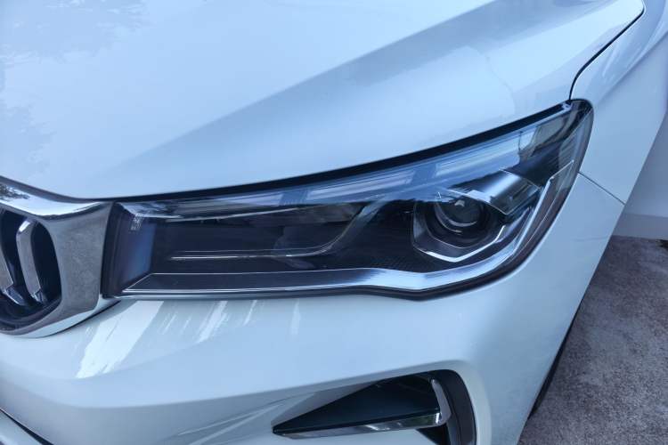 Used Geely Auto Emgrand 2023 4th Generation Champion Edition 1.5L Manual Luxury Model Left Front Headlight