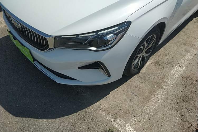 Used Geely Auto Emgrand 2023 4th Generation Champion Edition 1.5L CVT Luxury Model Left Front Headlight