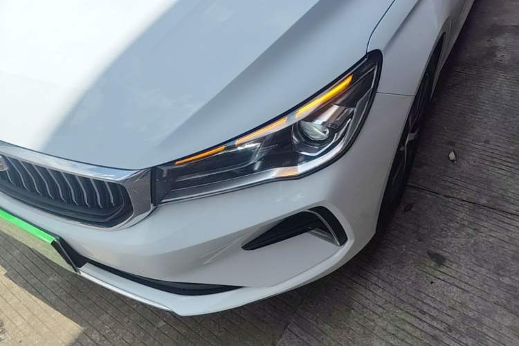 Used Geely Auto Emgrand 2023 4th Generation Champion Edition 1.5L CVT Prestige Model Left Front Headlight
