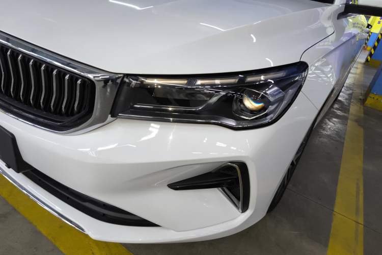 Used Geely Auto Emgrand 2023 4th Generation Champion Edition 1.5L CVT Luxury Model Left Front Headlight