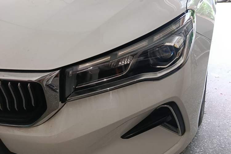 Used Geely Auto Emgrand 2023 4th Generation Champion Edition 1.5L CVT Prestige Model Left Front Headlight