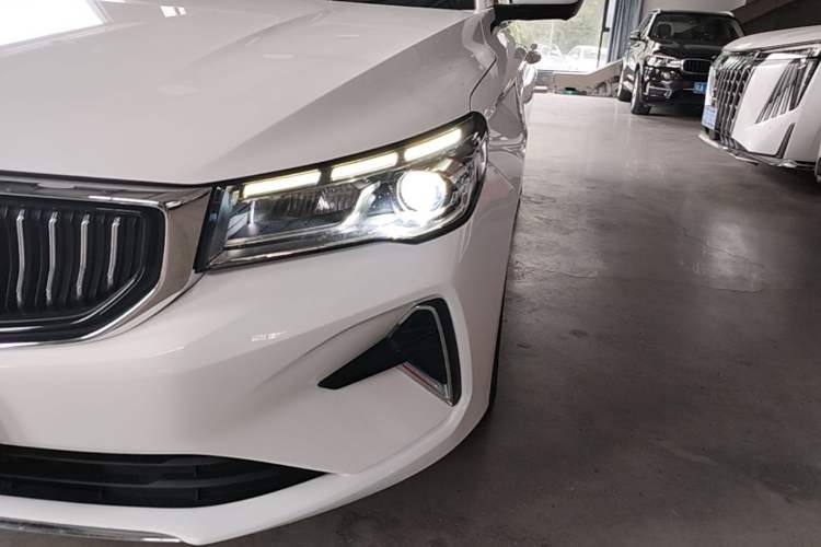 Used Geely Auto Emgrand 2023 4th Generation Champion Edition 1.5L CVT Prestige Model Left Front Headlight