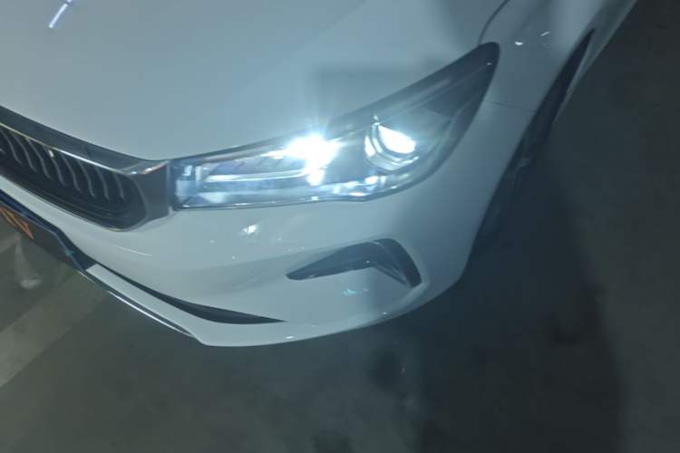Used Geely Auto Emgrand 2023 4th Generation Champion Edition 1.5L CVT Flagship Model Left Front Headlight