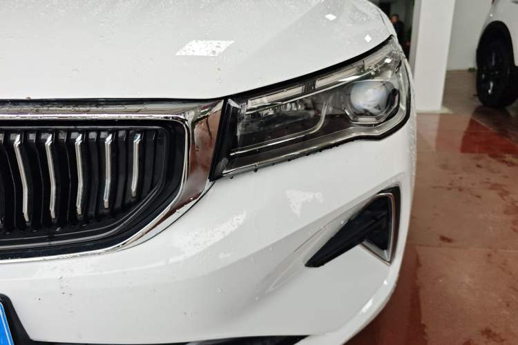 Used Geely Auto Emgrand 2023 4th Generation Champion Edition 1.5L CVT Luxury Model Left Front Headlight