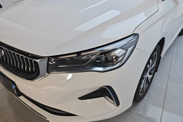 Used Geely Auto Emgrand 2023 4th Generation Champion Edition 1.5L Manual Luxury Model Left Front Headlight