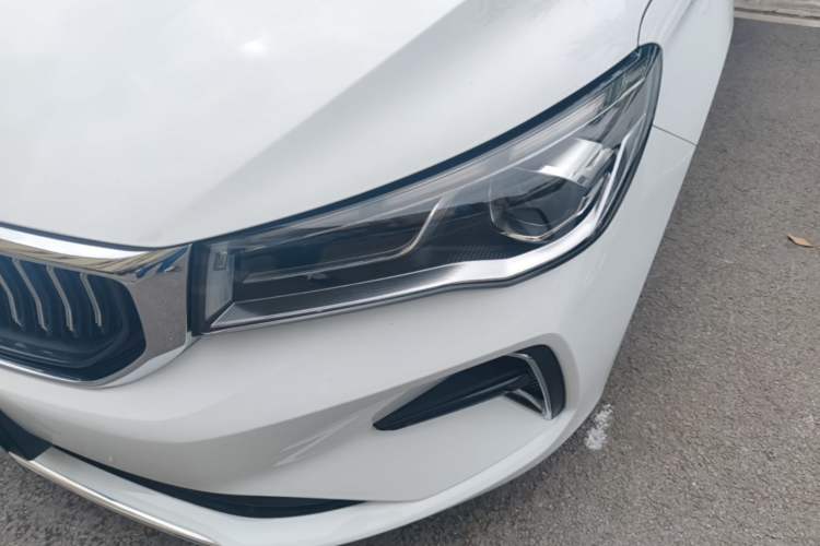 Used Geely Auto Emgrand 2023 4th Generation Champion Edition 1.5L CVT Prestige Model Left Front Headlight