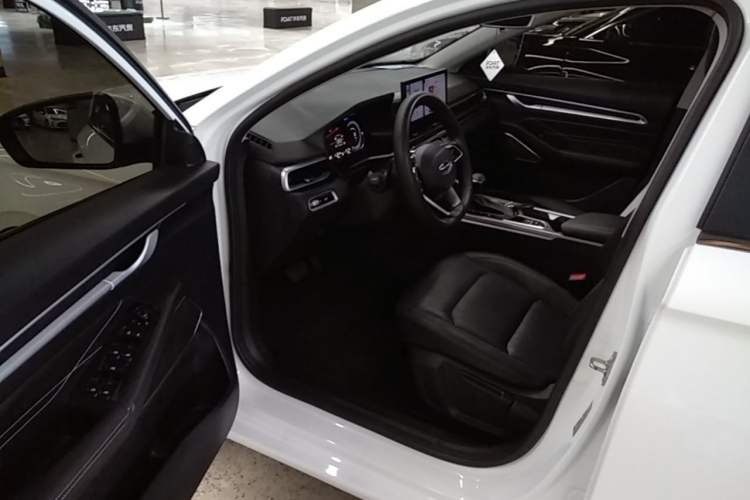 Used Geely Auto Emgrand 2023 4th Generation Champion Edition 1.5L CVT Prestige Model Left Front Seat