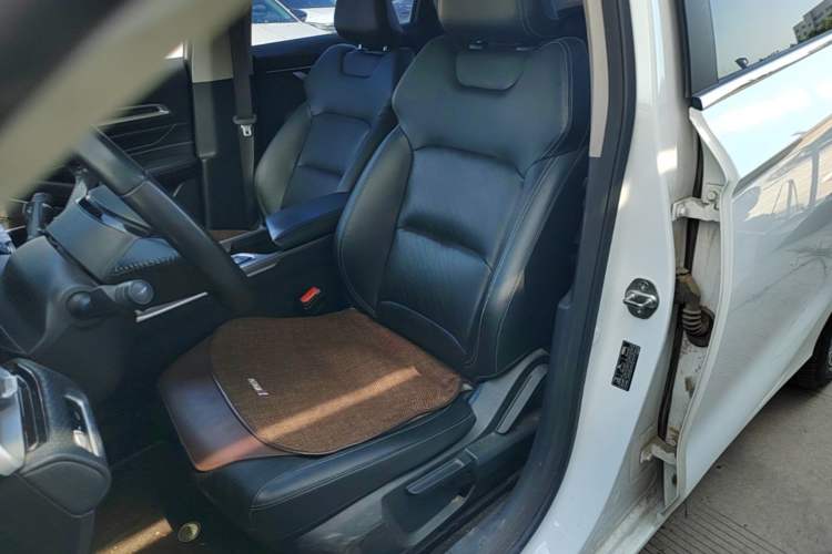 Used Geely Auto Emgrand 2023 4th Generation Champion Edition 1.5L CVT Prestige Model Left Front Seat