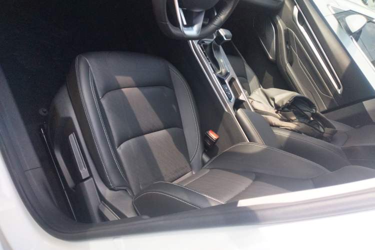 Used Geely Auto Emgrand 2023 4th Generation Champion Edition 1.5L CVT Luxury Model Left Front Seat
