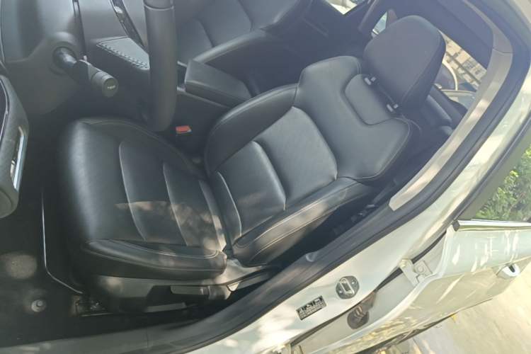 Used Geely Auto Emgrand 2023 4th Generation Champion Edition 1.5L CVT Prestige Model Left Front Seat