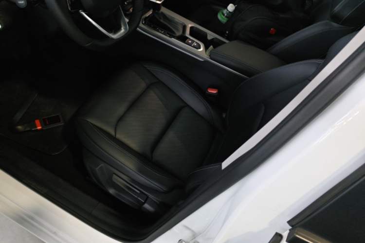 Used Geely Auto Emgrand 2023 4th Generation Champion Edition 1.5L CVT Luxury Model Left Front Seat