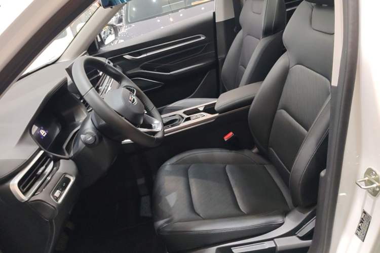Used Geely Auto Emgrand 2023 4th Generation Champion Edition 1.5L CVT Prestige Model Left Front Seat