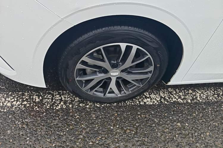 Used Geely Auto Emgrand 2023 4th Generation Champion Edition 1.5L CVT Luxury Model Left Front Wheel Hub