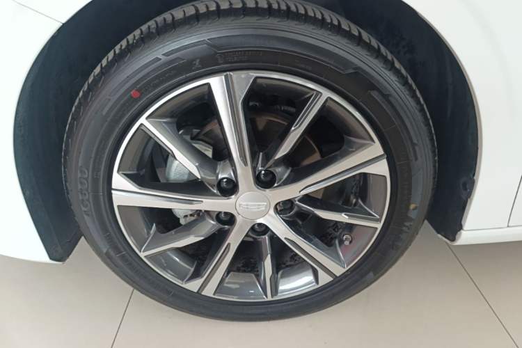Used Geely Auto Emgrand 2023 4th Generation Champion Edition 1.5L CVT Flagship Model Left Front Wheel Hub