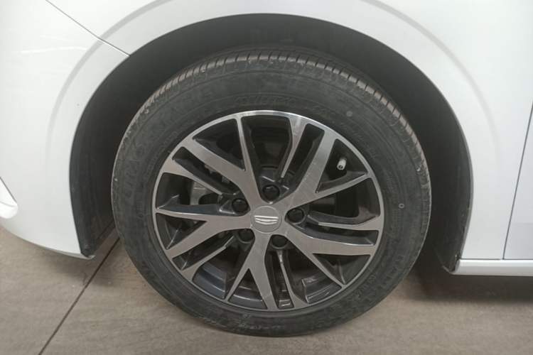 Used Geely Auto Emgrand 2023 4th Generation Champion Edition 1.5L CVT Luxury Model Left Front Wheel Hub