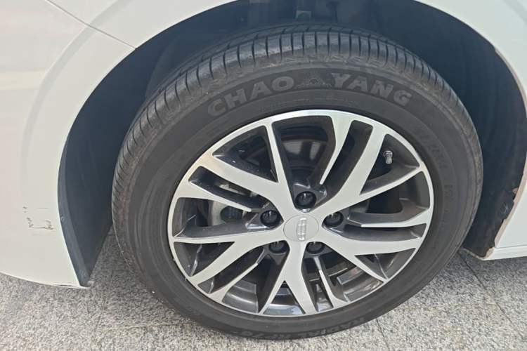 Used Geely Auto Emgrand 2023 4th Generation Champion Edition 1.5L CVT Luxury Model Left Front Wheel Hub