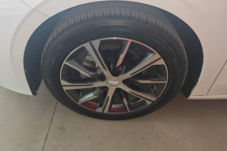 Used Geely Auto Emgrand 2023 4th Generation Champion Edition 1.5L CVT Flagship Model Left Front Wheel Hub