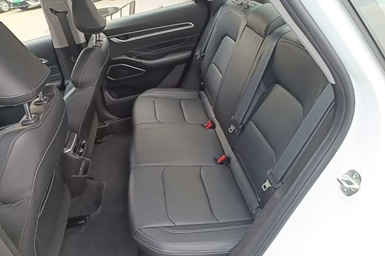Used Geely Auto Emgrand 2023 4th Generation Champion Edition 1.5L CVT Prestige Model Left Rear Seat