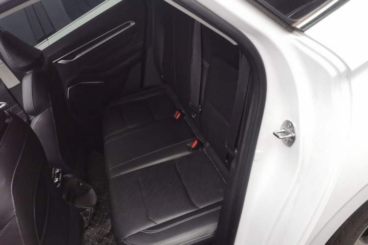 Used Geely Auto Emgrand 2023 4th Generation Champion Edition 1.5L CVT Prestige Model Left Rear Seat