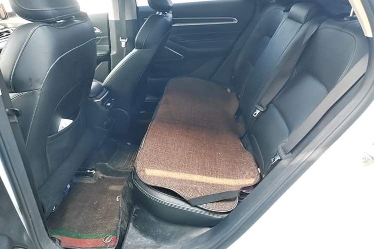 Used Geely Auto Emgrand 2023 4th Generation Champion Edition 1.5L CVT Prestige Model Left Rear Seat