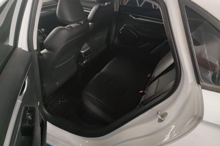 Used Geely Auto Emgrand 2023 4th Generation Champion Edition 1.5L Manual Luxury Model Left Rear Seat