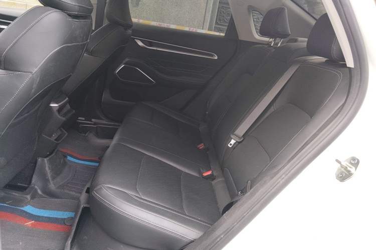 Used Geely Auto Emgrand 2023 4th Generation Champion Edition 1.5L Manual Luxury Model Left Rear Seat