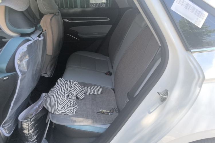 Used Geely Auto Emgrand 2023 4th Generation Champion Edition 1.5L CVT Flagship Model Left Rear Seat