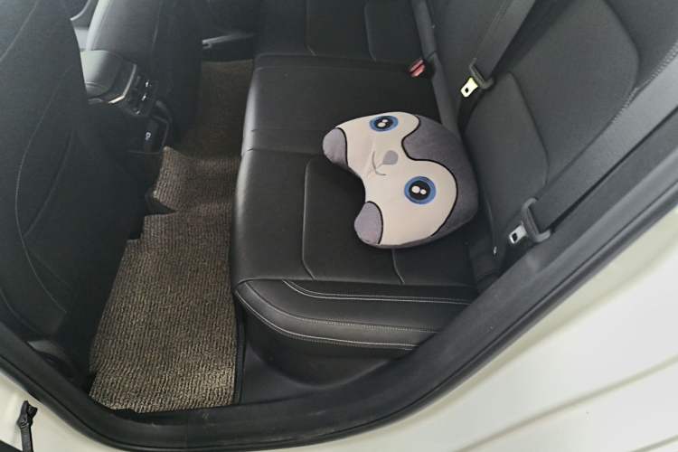 Used Geely Auto Emgrand 2023 4th Generation Champion Edition 1.5L CVT Prestige Model Left Rear Seat