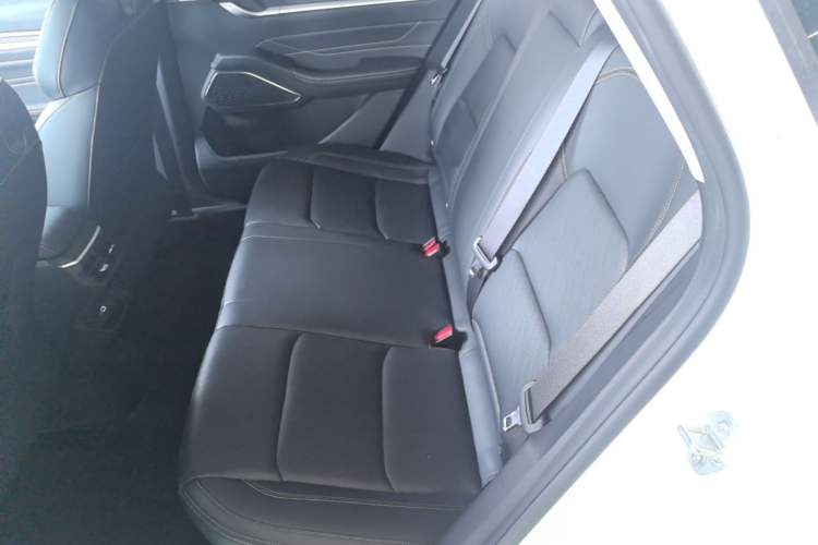 Used Geely Auto Emgrand 2023 4th Generation Champion Edition 1.5L CVT Luxury Model Left Rear Seat