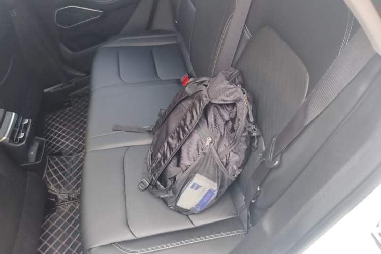 Used Geely Auto Emgrand 2023 4th Generation Champion Edition 1.5L CVT Prestige Model Left Rear Seat