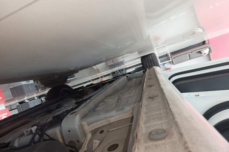 Used Geely Auto Emgrand 2023 4th Generation Champion Edition 1.5L CVT Flagship Model Left Side Sill