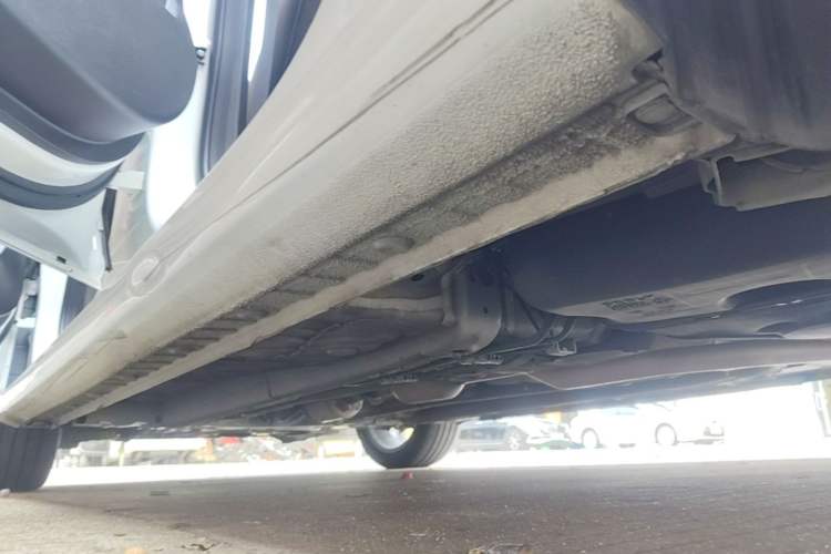 Used Geely Auto Emgrand 2023 4th Generation Champion Edition 1.5L CVT Prestige Model Left Side Sill