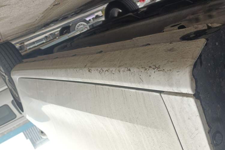 Used Geely Auto Emgrand 2023 4th Generation Champion Edition 1.5L CVT Prestige Model Left Side Sill