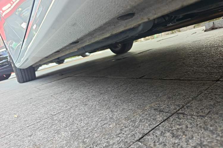 Used Geely Auto Emgrand 2023 4th Generation Champion Edition 1.5L CVT Luxury Model Left Side Sill