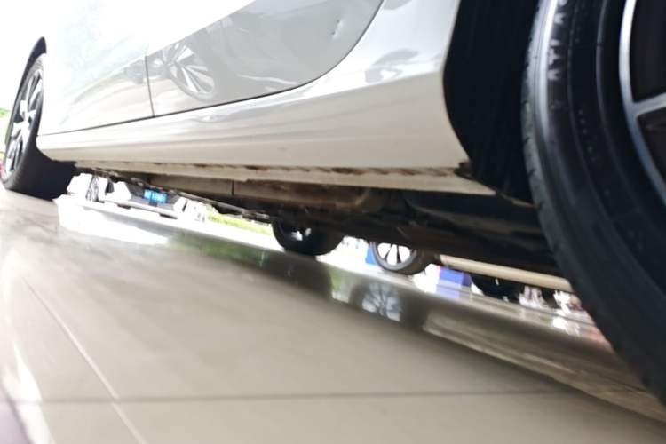 Used Geely Auto Emgrand 2023 4th Generation Champion Edition 1.5L CVT Prestige Model Left Side Sill