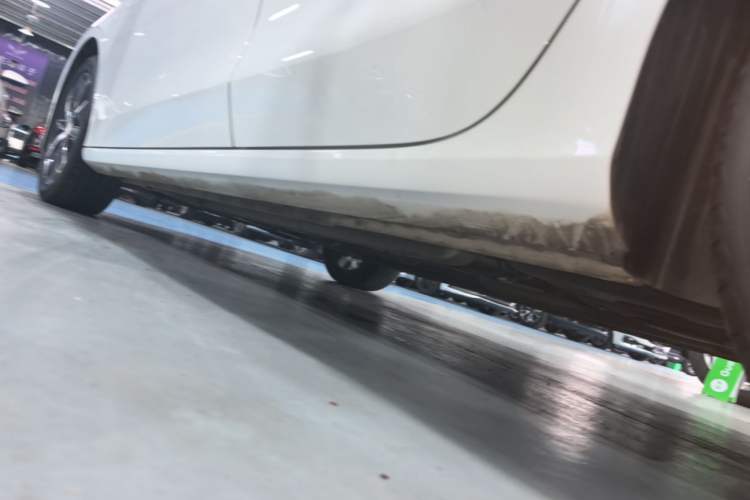 Used Geely Auto Emgrand 2023 4th Generation Champion Edition 1.5L CVT Prestige Model Left Side Sill