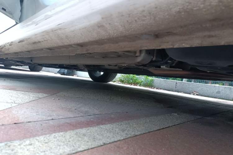 Used Geely Auto Emgrand 2023 4th Generation Champion Edition 1.5L CVT Prestige Model Left Side Sill