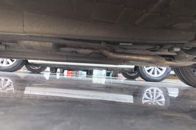 Used Geely Auto Emgrand 2023 4th Generation Champion Edition 1.5L CVT Luxury Model Left Side Sill