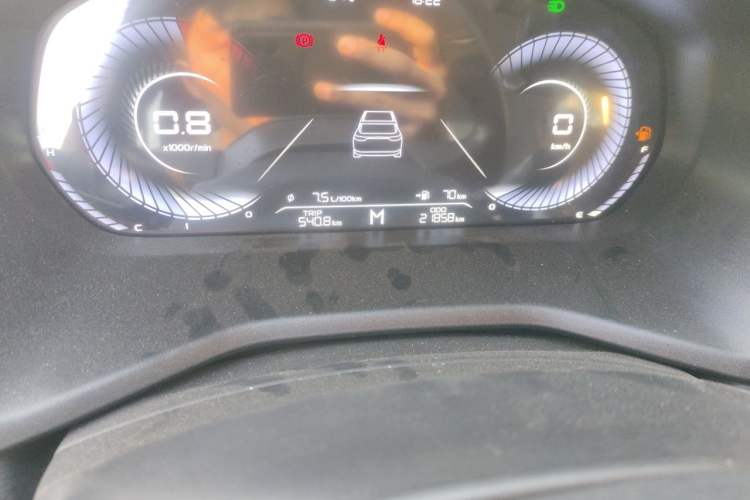 Used Geely Auto Emgrand 2023 4th Generation Champion Edition 1.5L Manual Luxury Model Odometer Close Up