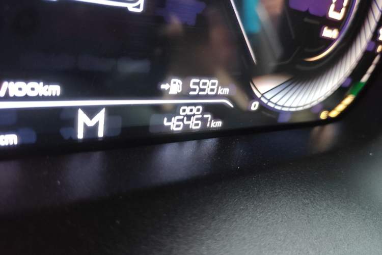 Used Geely Auto Emgrand 2023 4th Generation Champion Edition 1.5L Manual Luxury Model Odometer Close Up