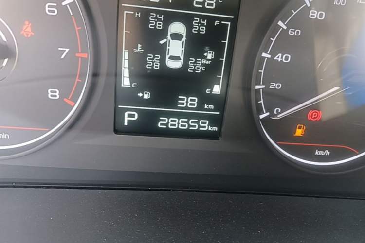 Used Geely Auto Emgrand 2023 4th Generation Champion Edition 1.5L CVT Luxury Model Odometer Close Up