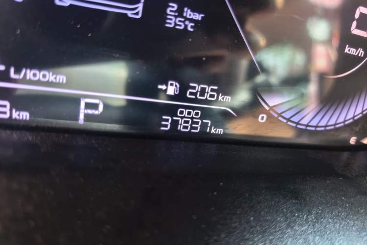 Used Geely Auto Emgrand 2023 4th Generation Champion Edition 1.5L CVT Prestige Model Odometer Close Up