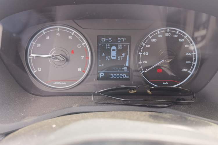 Used Geely Auto Emgrand 2023 4th Generation Champion Edition 1.5L CVT Luxury Model Odometer Close Up