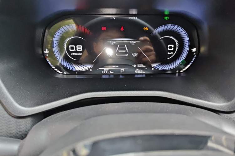 Used Geely Auto Emgrand 2023 4th Generation Champion Edition 1.5L CVT Luxury Model Odometer Close Up