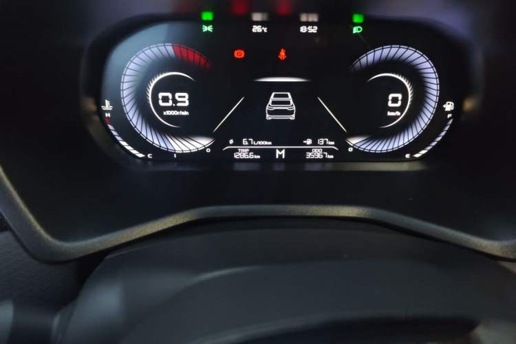 Used Geely Auto Emgrand 2023 4th Generation Champion Edition 1.5L Manual Luxury Model Odometer Close Up