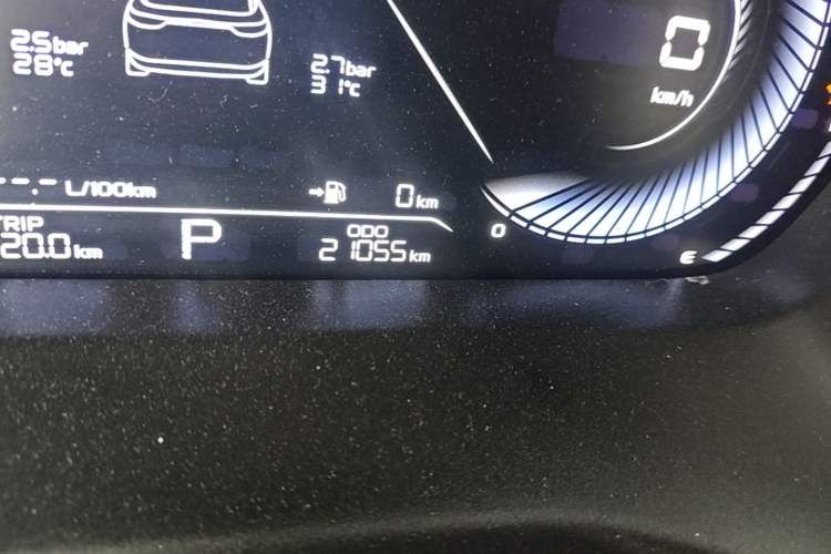 Used Geely Auto Emgrand 2023 4th Generation Champion Edition 1.5L CVT Prestige Model Odometer Close Up